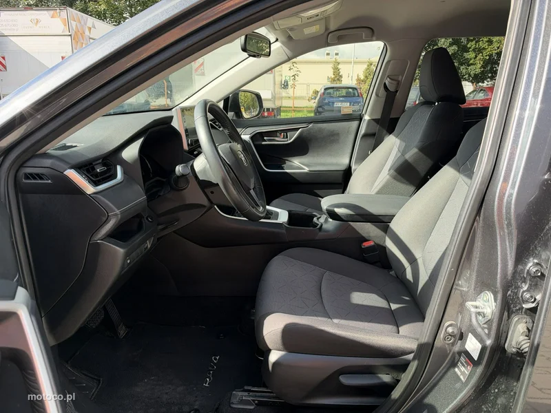 Toyota RAV 4 XA50 11