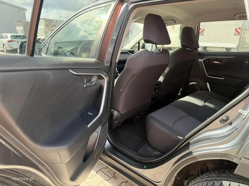 Toyota RAV 4 XA50 14