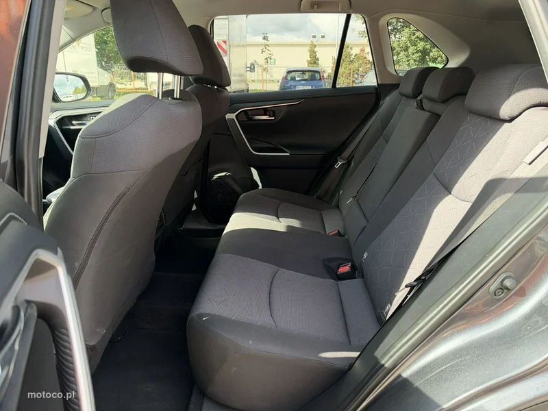 Toyota RAV 4 XA50 15