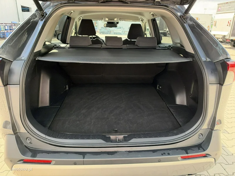 Toyota RAV 4 XA50 16