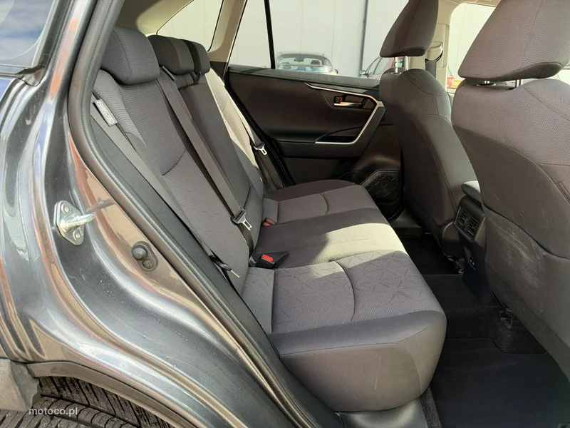 Toyota RAV 4 XA50 18