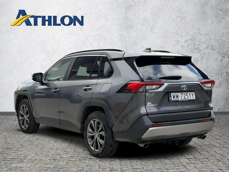 Toyota RAV 4 XA50 3