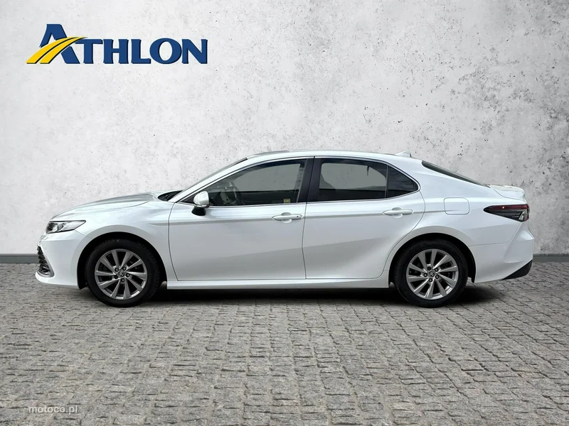 Toyota Camry XV70 2