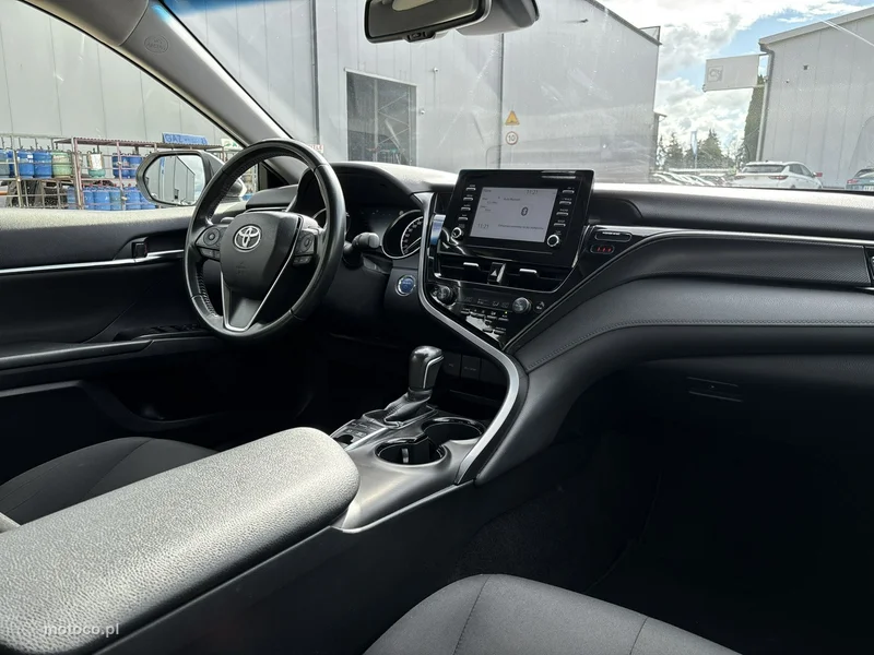 Toyota Camry XV70 14
