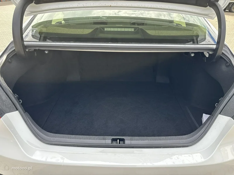 Toyota Camry XV70 21