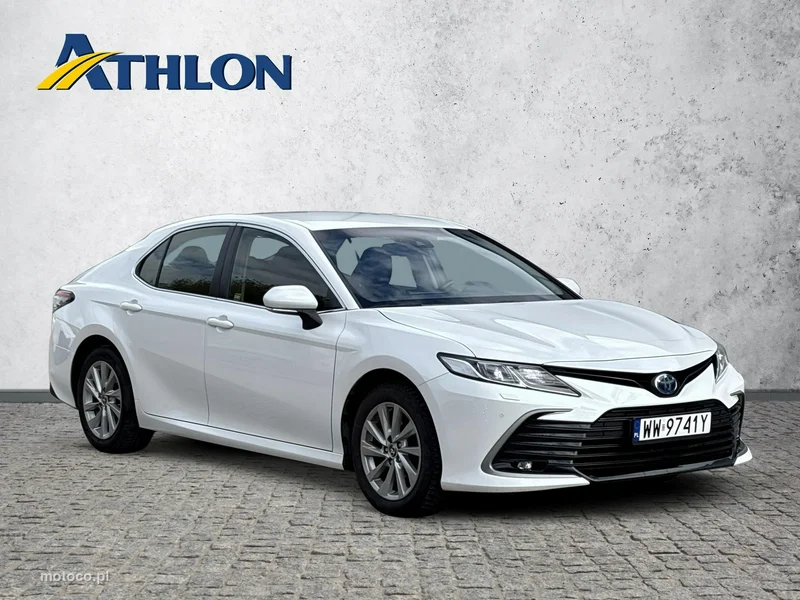 Toyota Camry XV70 7