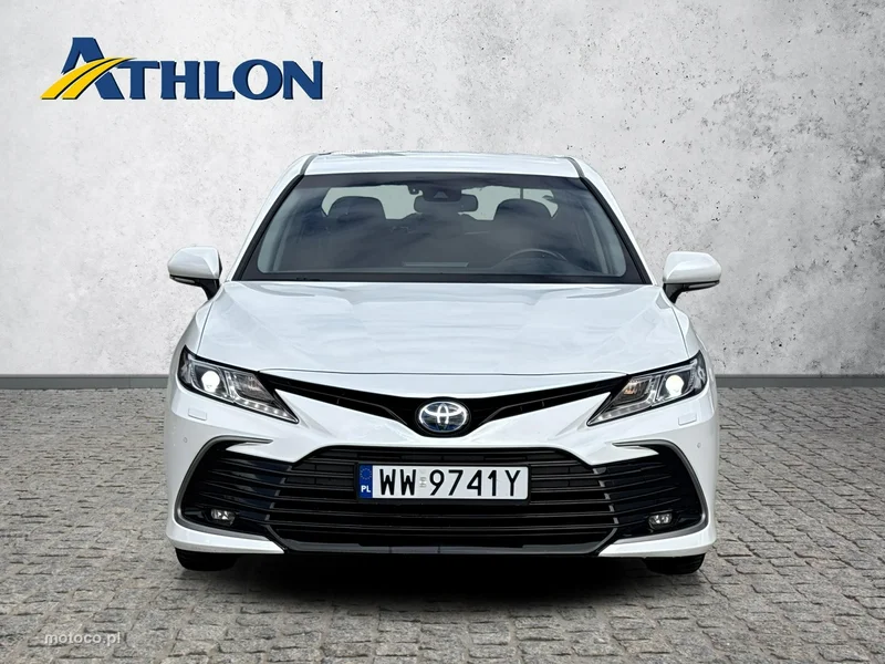 Toyota Camry XV70 8