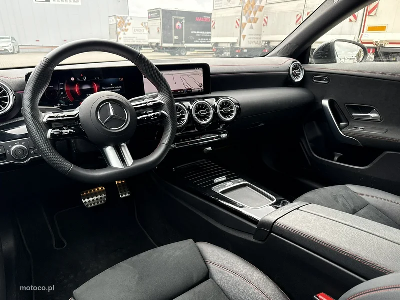 Mercedes-Benz CLA C118 200 13