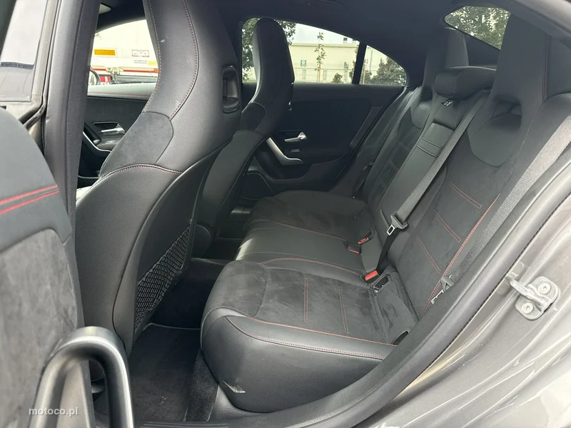 Mercedes-Benz CLA C118 200 15
