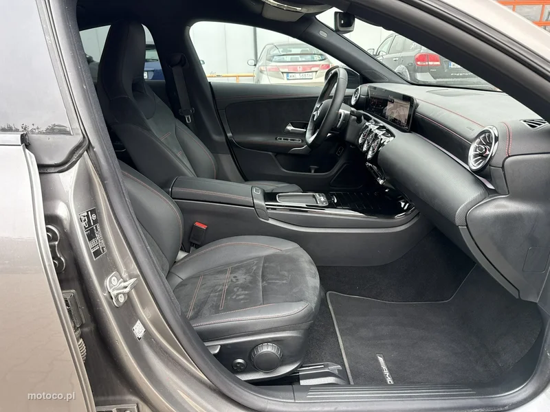 Mercedes-Benz CLA C118 200 20