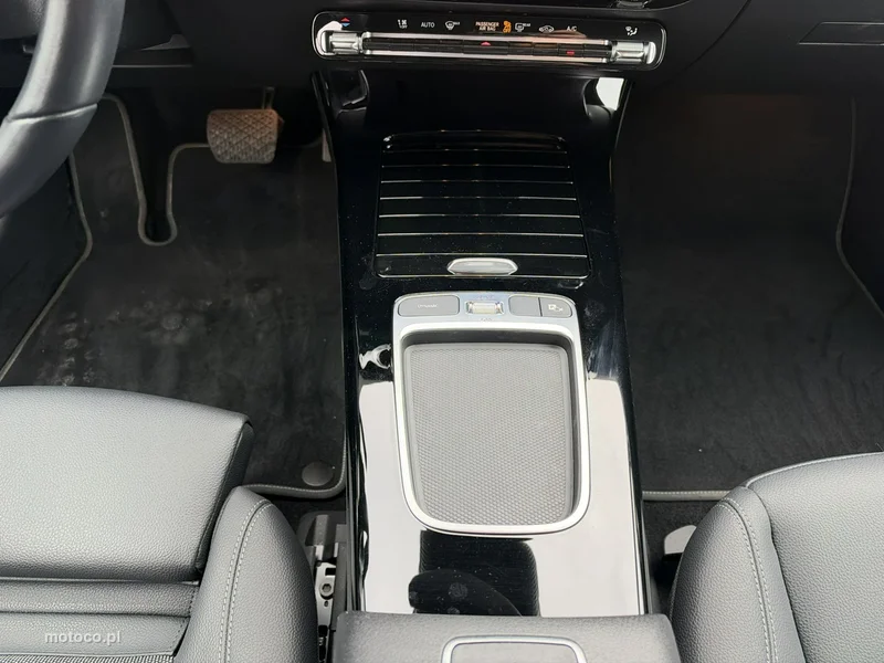 Mercedes-Benz Klasa A W177 A 200 24