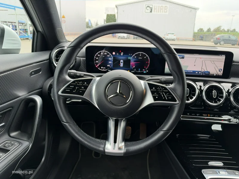 Mercedes-Benz Klasa A W177 A 200 25