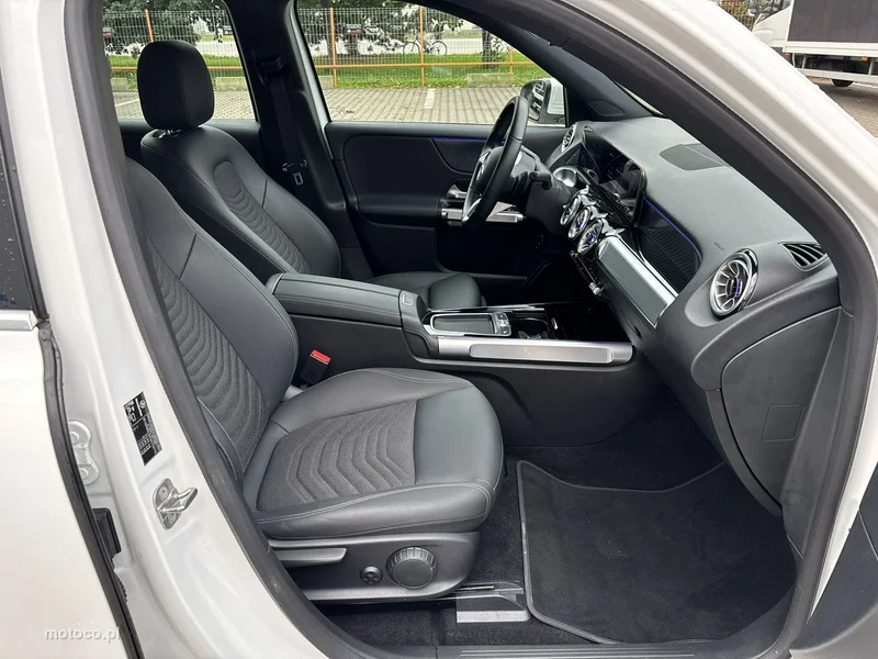 Mercedes-Benz EQB 15