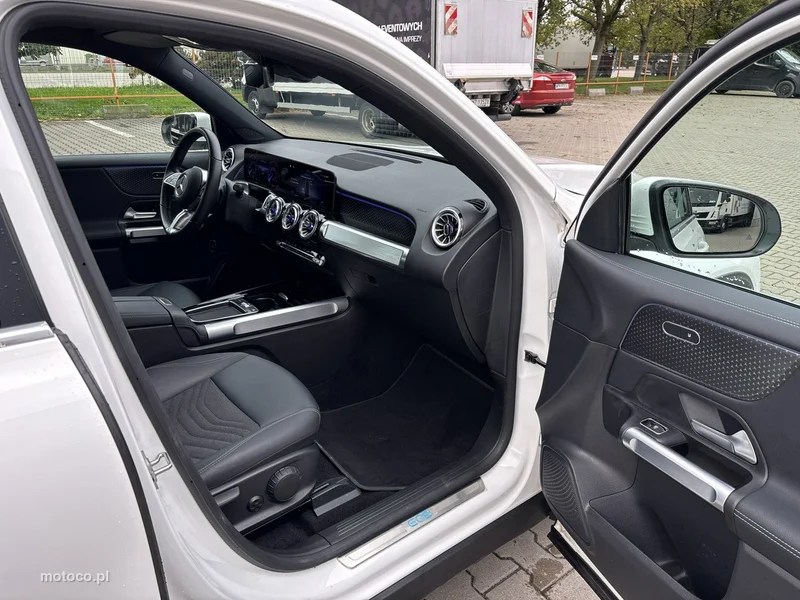 Mercedes-Benz EQB 16