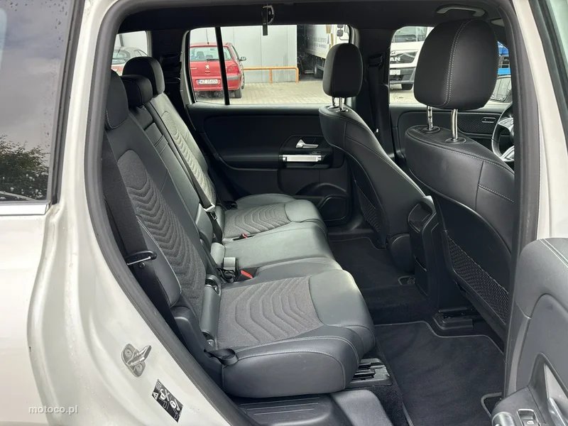 Mercedes-Benz EQB 17