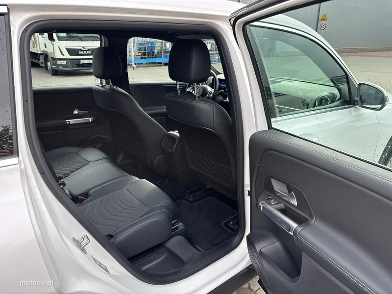 Mercedes-Benz EQB 18