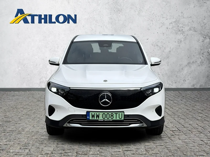 Mercedes-Benz EQB 8