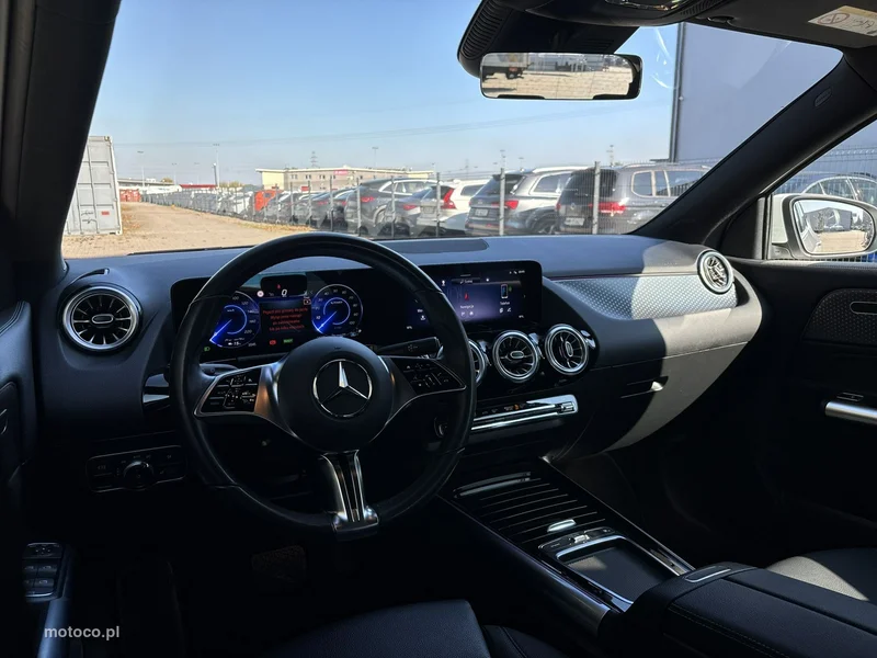 Mercedes-Benz EQA 12