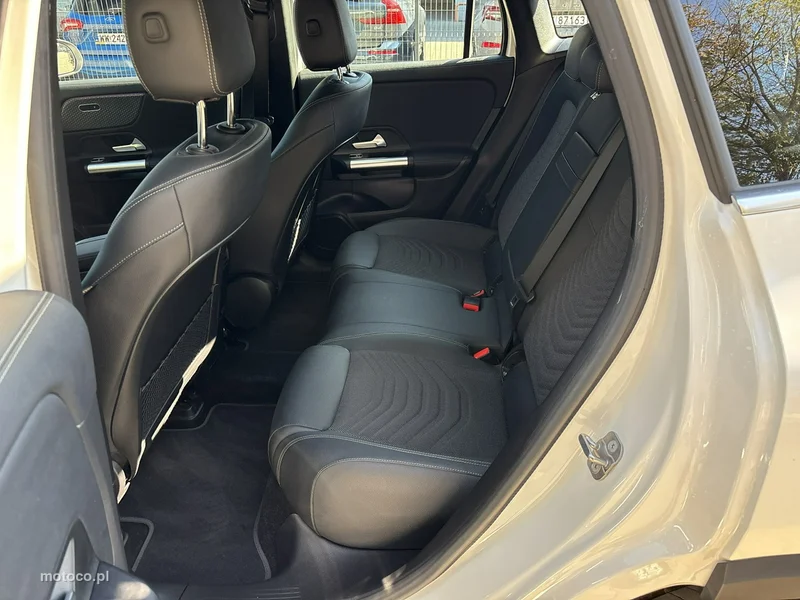 Mercedes-Benz EQA 18