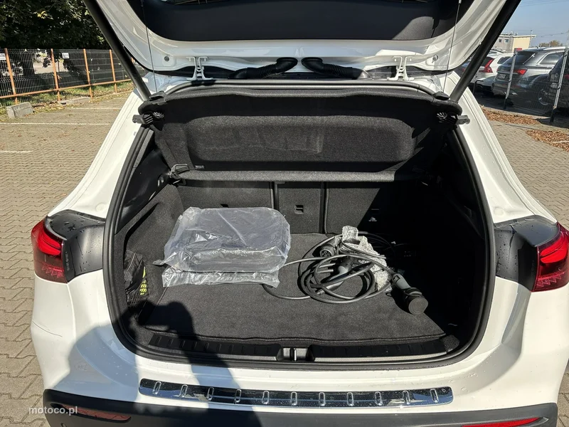 Mercedes-Benz EQA 19