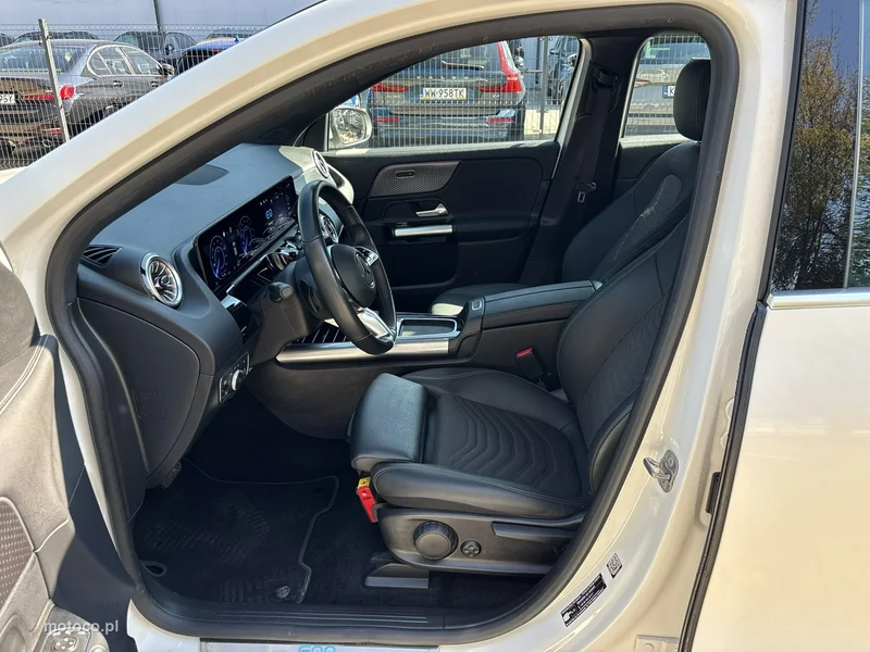 Mercedes-Benz EQA 10