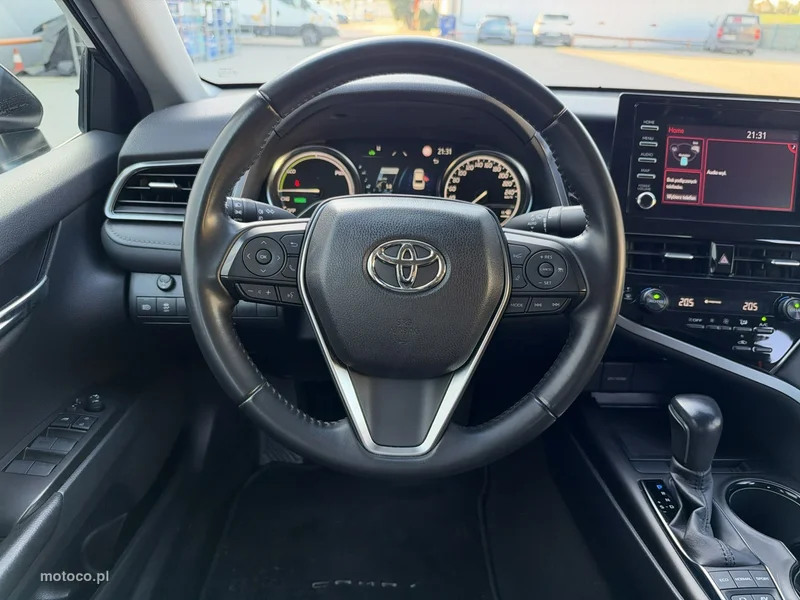 Toyota Camry XV70 24