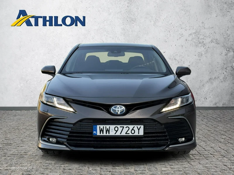Toyota Camry XV70 8