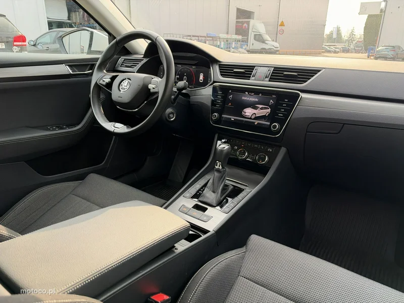 Skoda Superb III 22