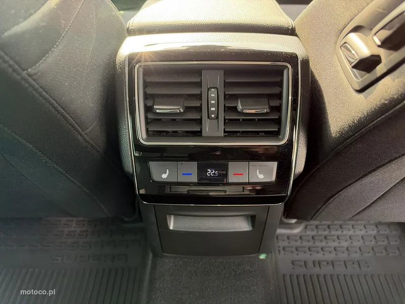 Skoda Superb III 23