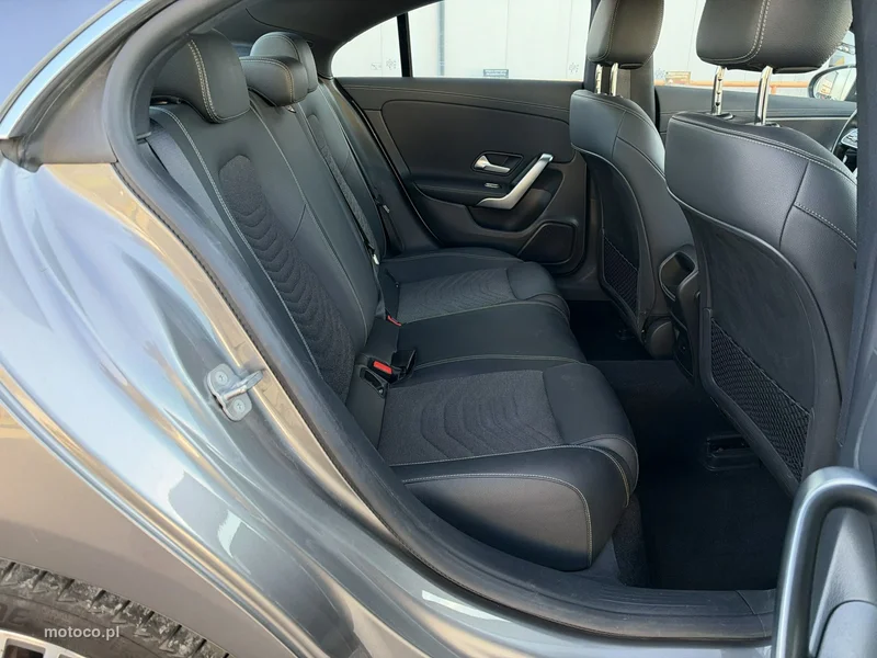 Mercedes-Benz CLA C118 180 18