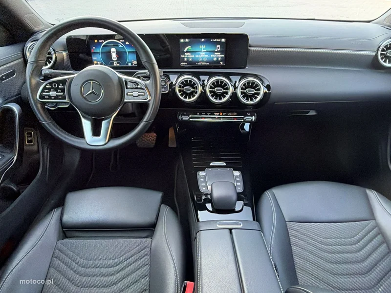 Mercedes-Benz CLA C118 180 22