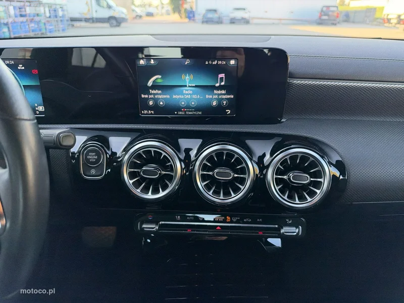 Mercedes-Benz CLA C118 180 23