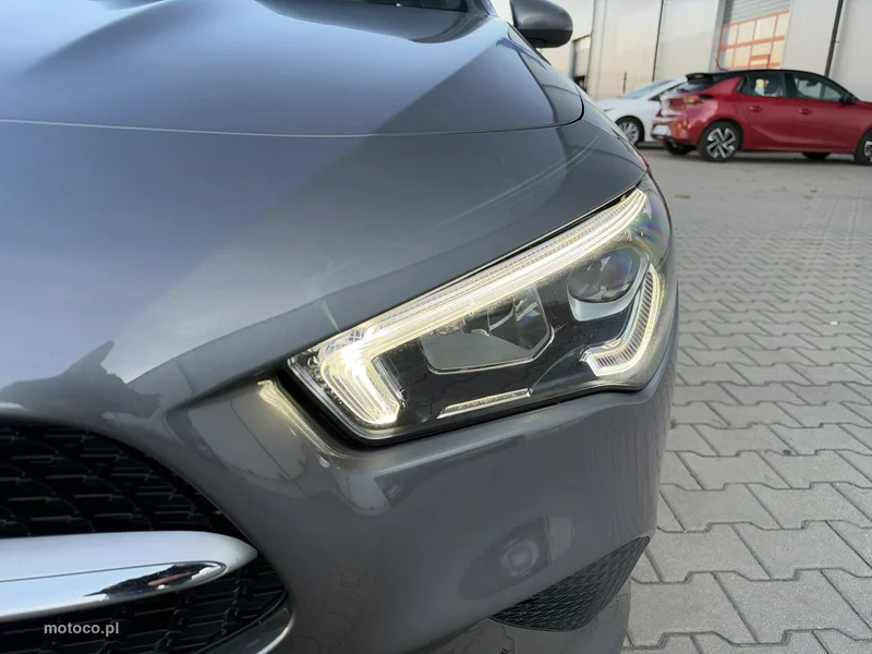 Mercedes-Benz CLA C118 180 9