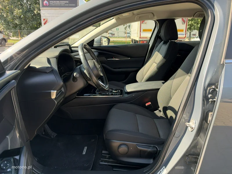 Mazda CX-30 11