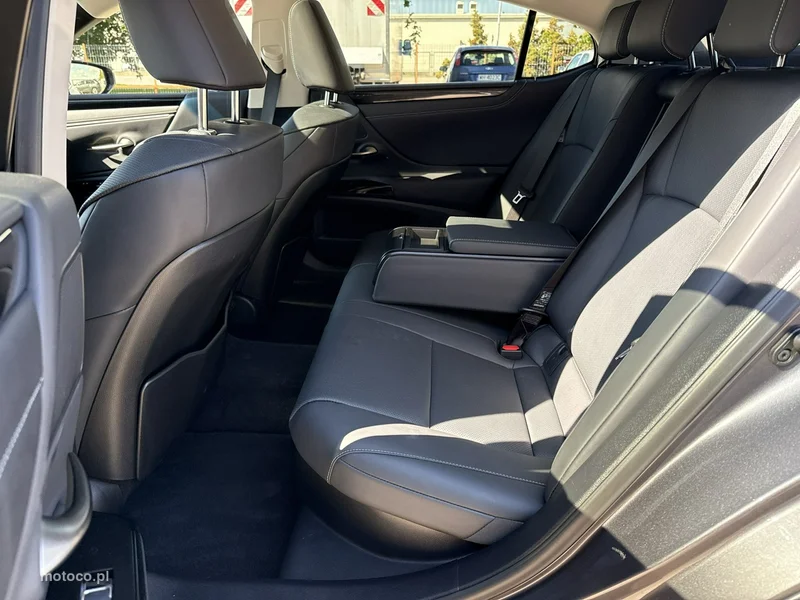 Lexus ES300 15