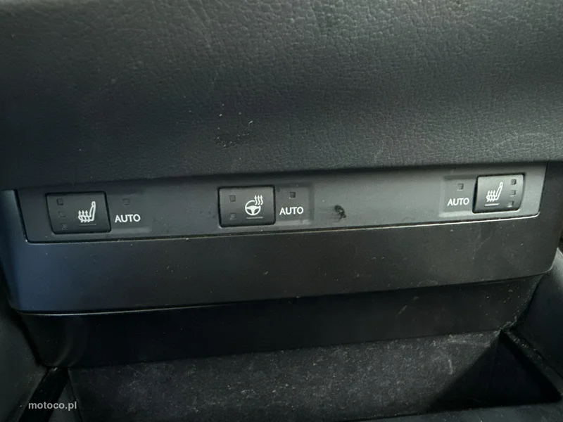 Lexus ES300 28