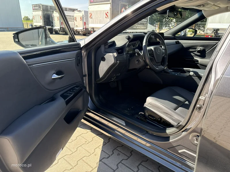 Lexus ES300 10