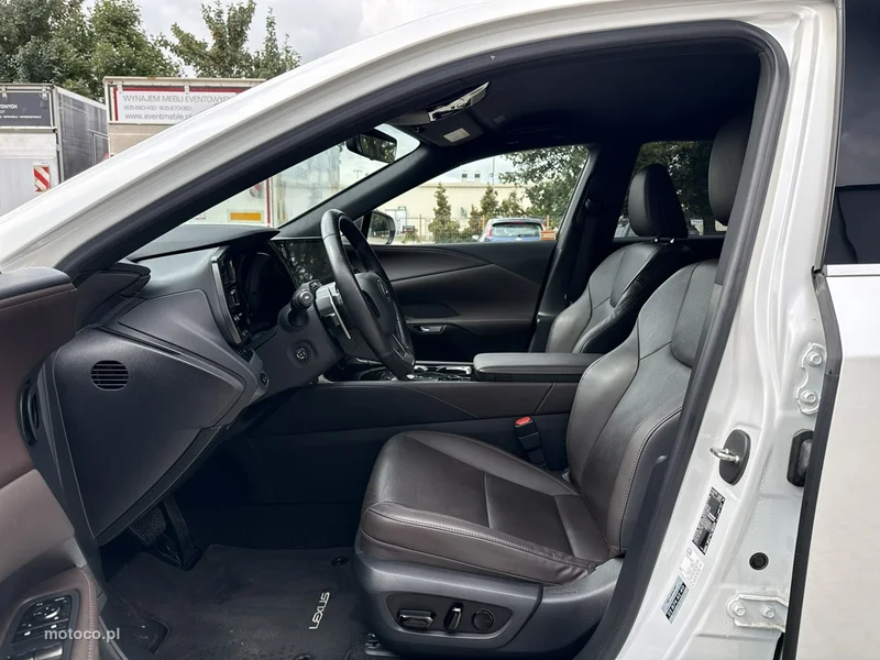Lexus RX 11