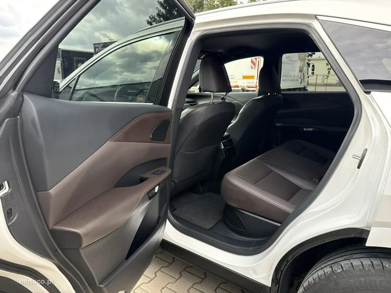 Lexus RX 15
