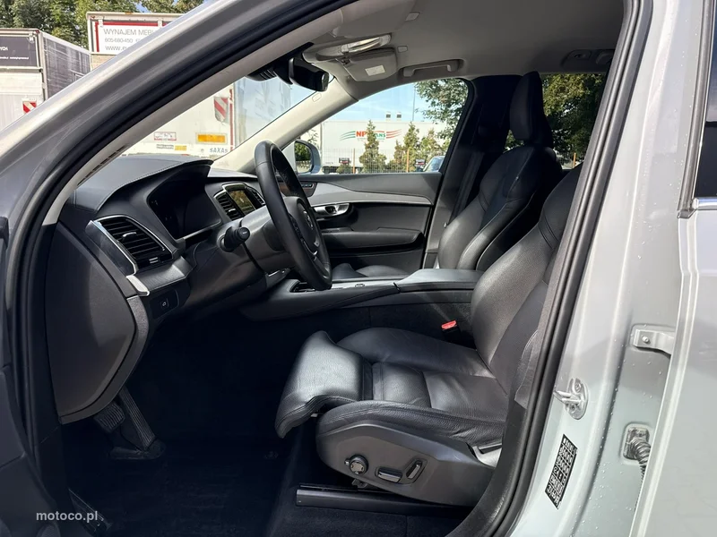 Volvo XC 90 11