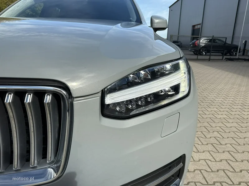 Volvo XC 90 9