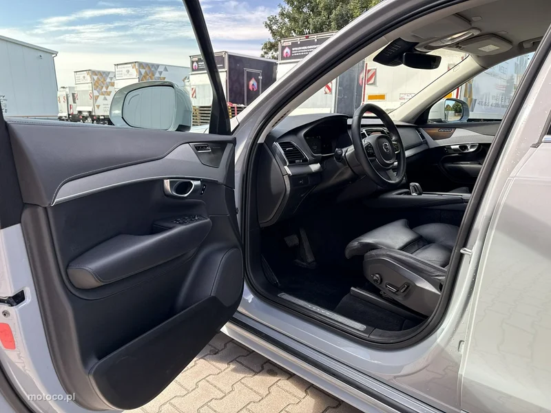 Volvo XC 90 10