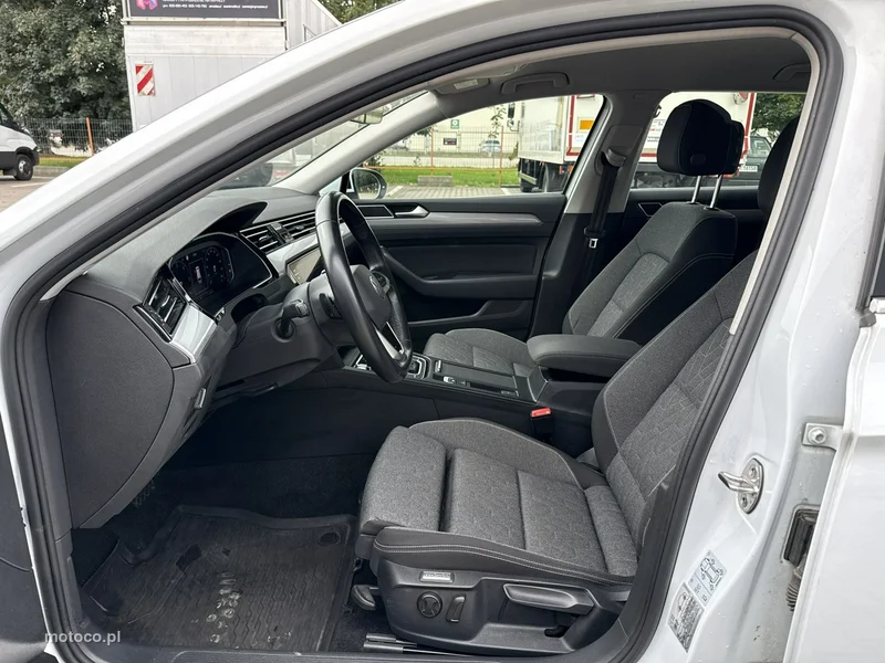 Volkswagen Passat B8 11
