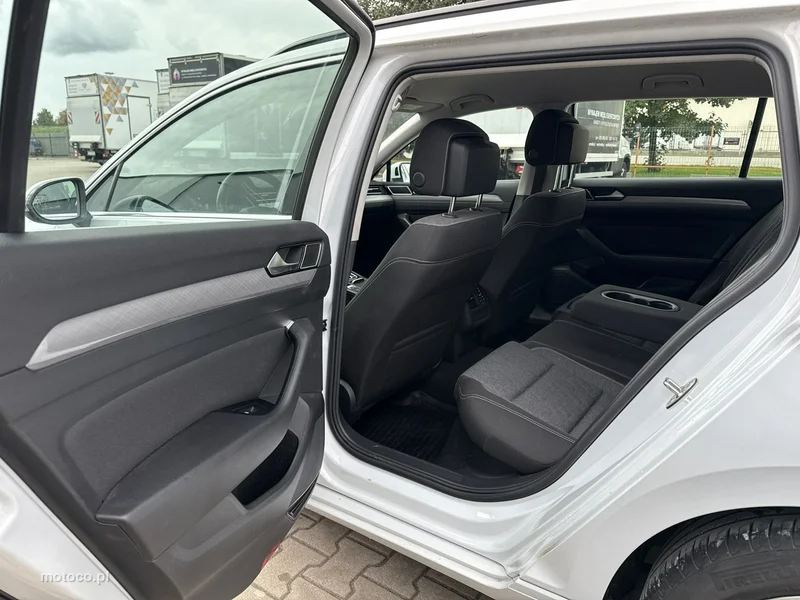 Volkswagen Passat B8 14
