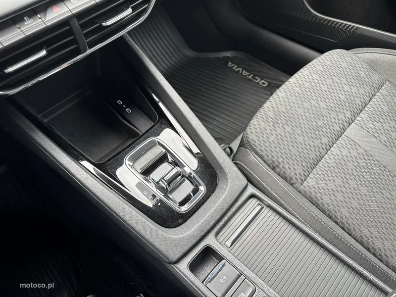 Skoda Octavia IV 25