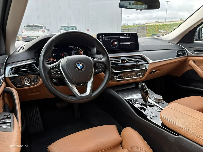 BMW Seria 5 G30 520 12