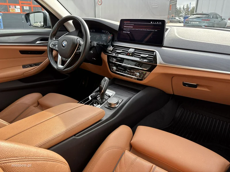 BMW Seria 5 G30 520 14