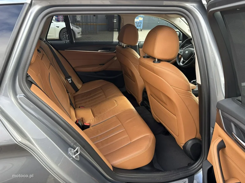BMW Seria 5 G30 520 17