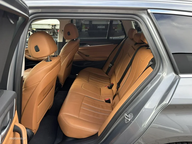 BMW Seria 5 G30 520 19