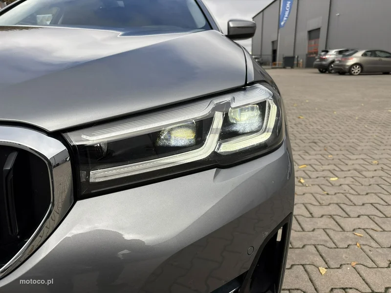 BMW Seria 5 G30 520 9